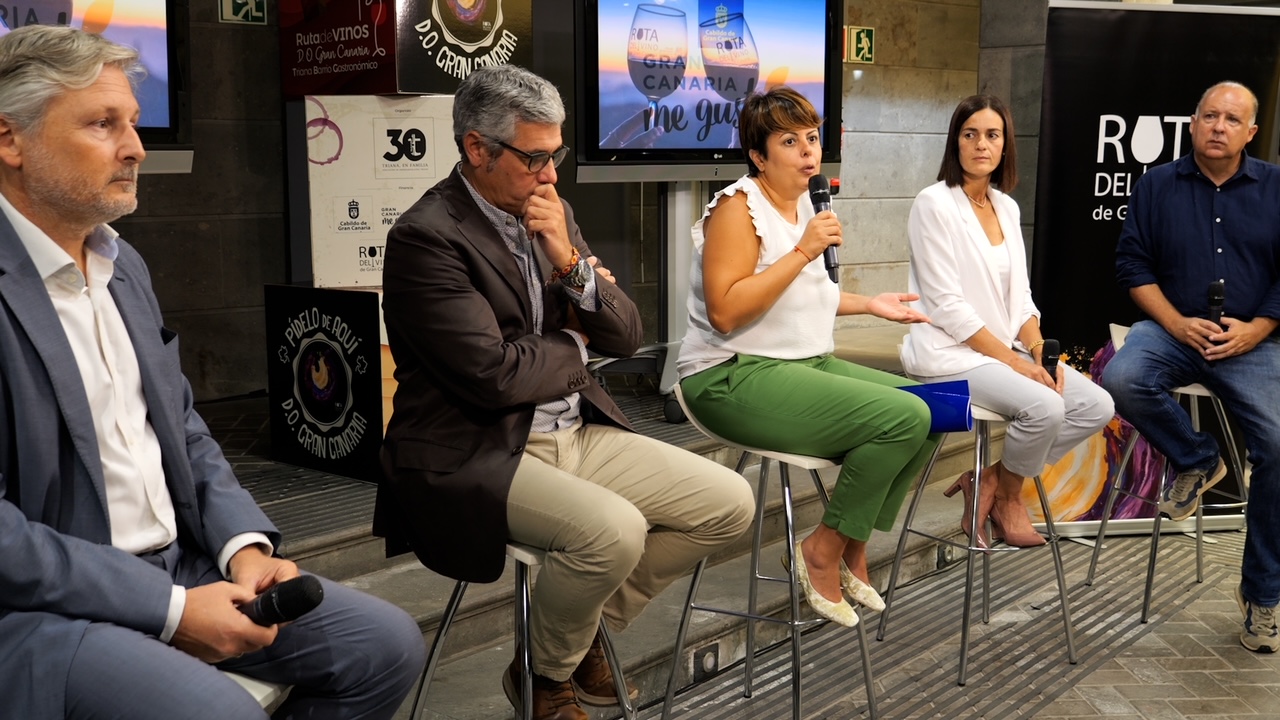 El II Encuentro Ruta de Vino de Gran Canaria en Triana incrementó de 5 a 25 el número de restaurantes que ofrecen vino DO de la isla