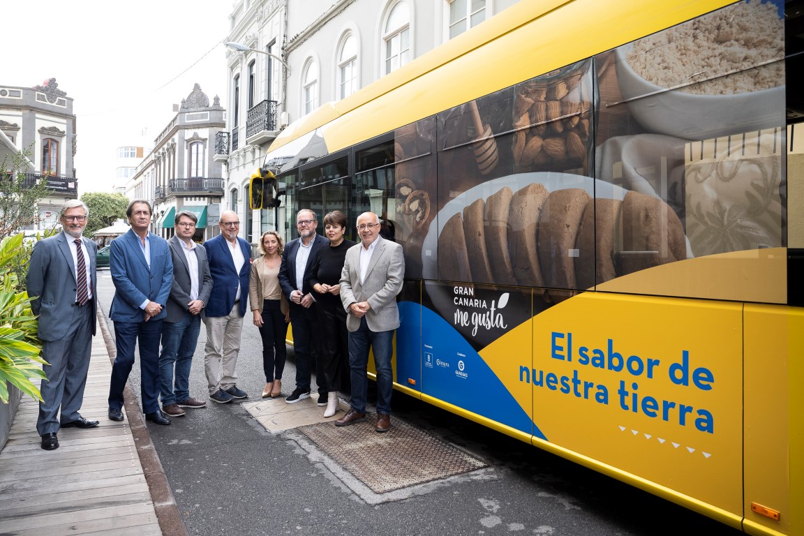 El Cabildo apoya el relevo generacional en el campo para promover el producto local en su campaña navideña  