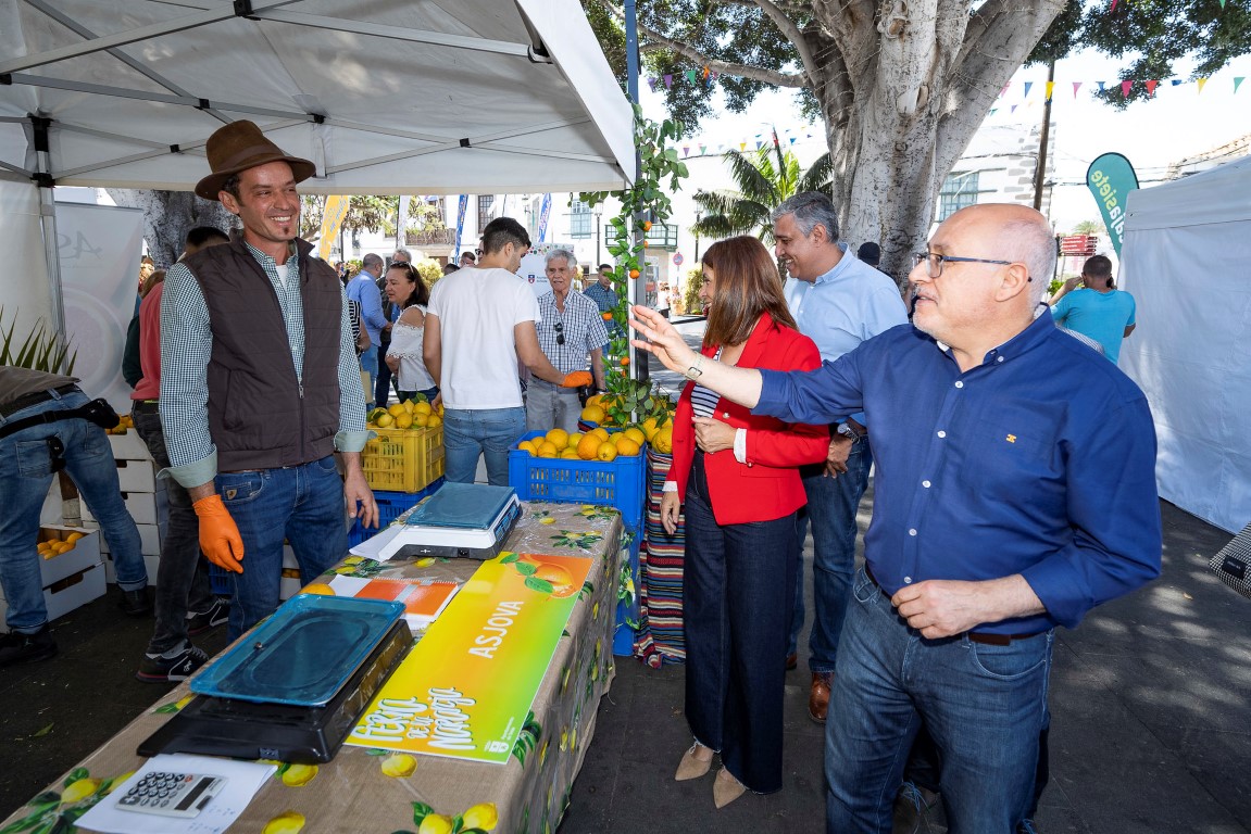 La primera jornada de la decimocuarta edición de la Feria Kilómetro 0 que Telde acoge este fin de semana se cierra con “gran éxito de afluencia”