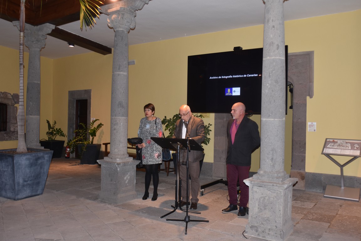 El Cabildo hace un recorrido histórico por los últimos 170 años del Atlántico medio a través del patrimonio fotográfico