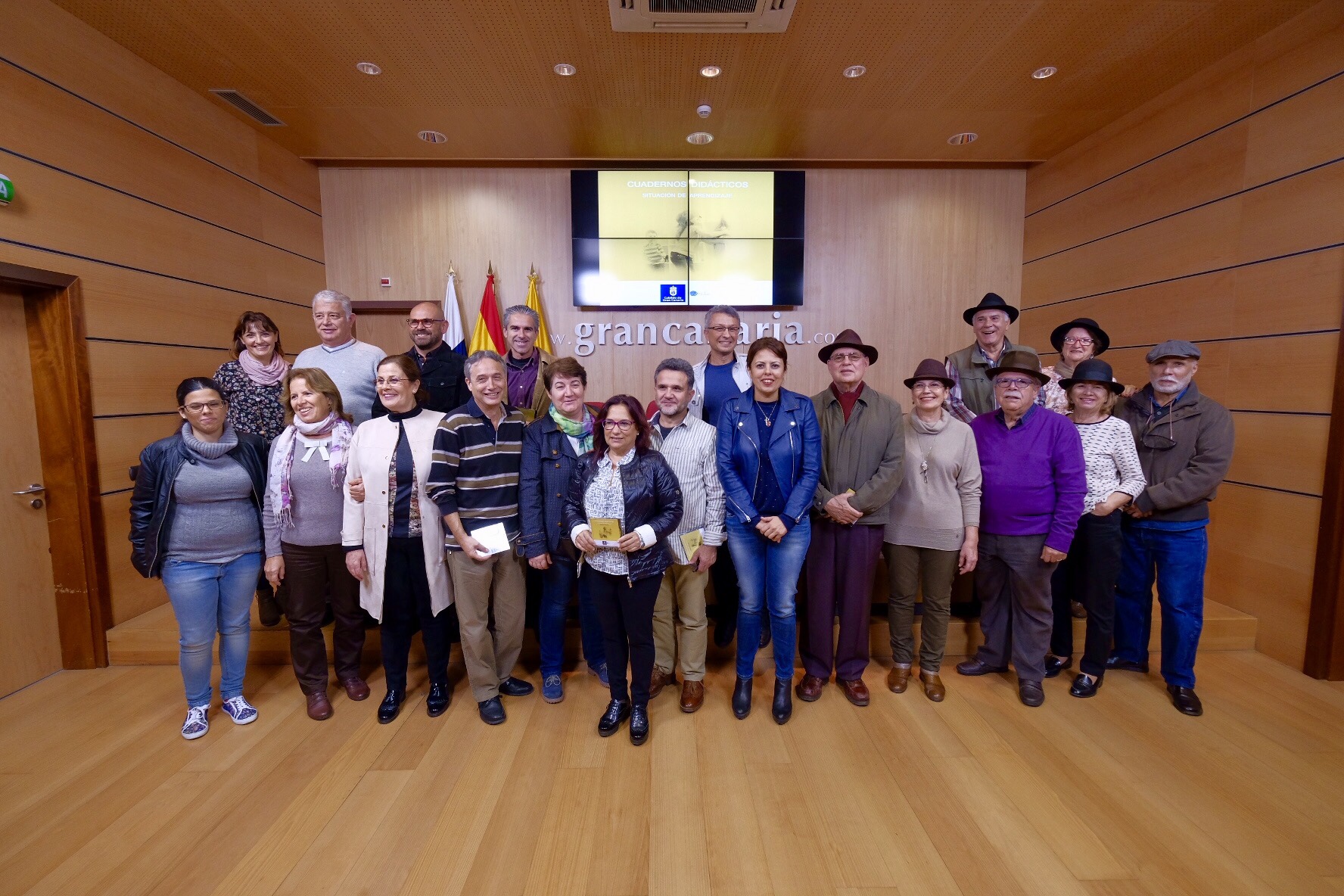 El Cabildo siembra canariedad con la publicación de material para escolares y el apoyo a asociaciones de voluntarios