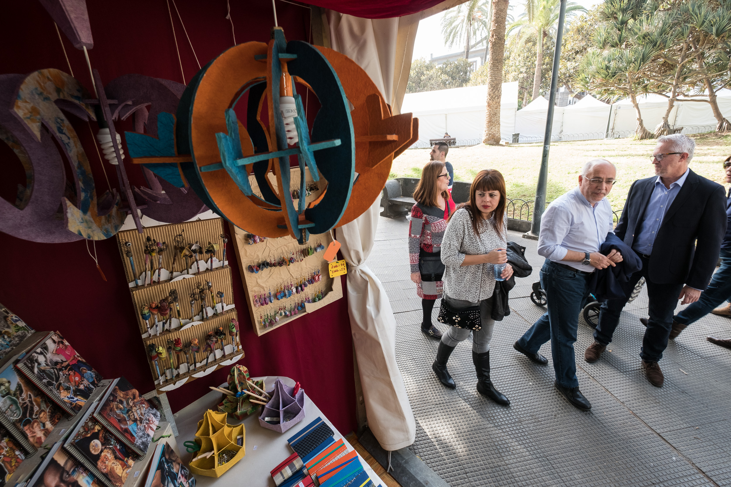 La artesanía más vanguardista de Gran Canaria inunda de color y originalidad San Telmo hasta Reyes