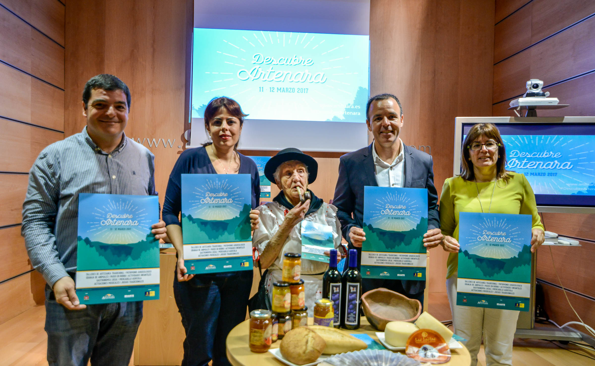 Paseos en burro, taller de queso y de barro y un gran potaje llenan de atractivo la Cumbre en el programa Descubre Artenara